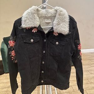 Kendall & Kylie black jean jacket